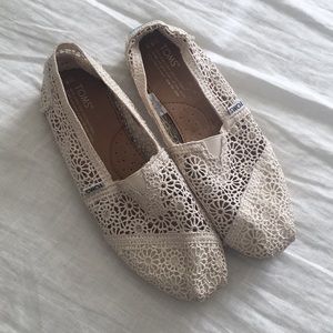 TOMS white/cream shoes